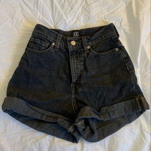 Urban outfitters BDG mom high rise black shorts